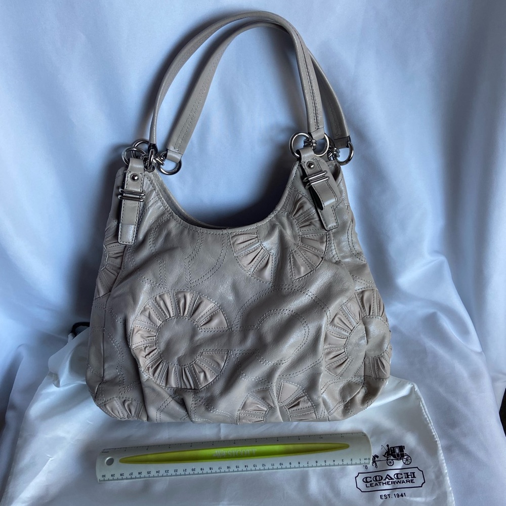Large Coach leather shoulder bag